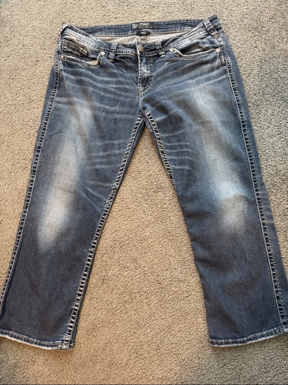 Silver Jeans Faded Blue Cropped Denim Capris